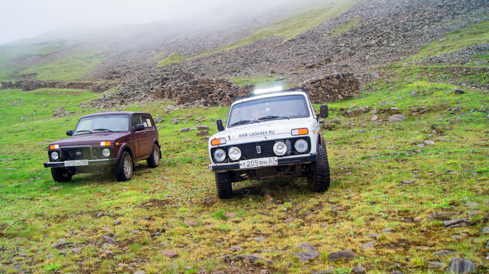 На перевале высота чуть более 3000 метров. — Lada 4x4 3D