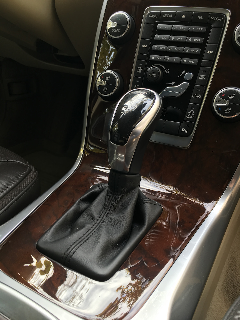 Фото в бортжурнале Volvo XC70 III