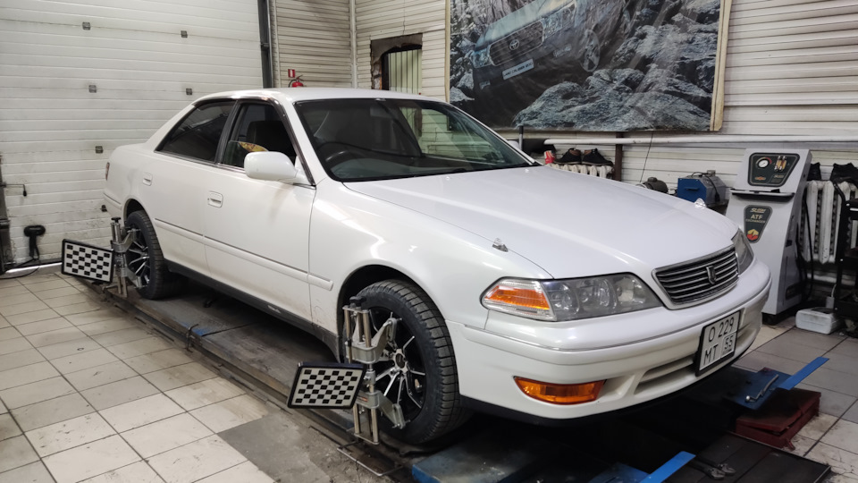 Фото в бортжурнале Toyota Mark II (100)