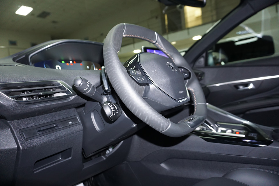 Руль маленький и удобный! — Nissan Murano II