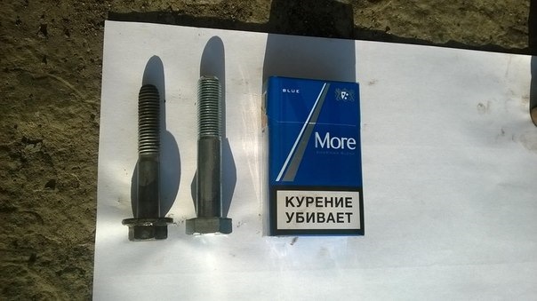 Первый болт — родной М12, второй — купленный М14 — Renault Symbol (1G)