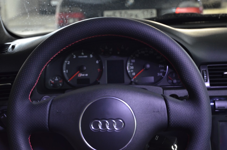 без вспышки, со светом лампы — Audi RS6 (C5)