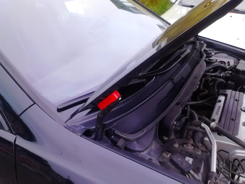 С права) — Honda Accord (7G)