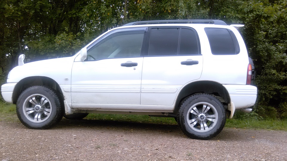Suzuki Escudo