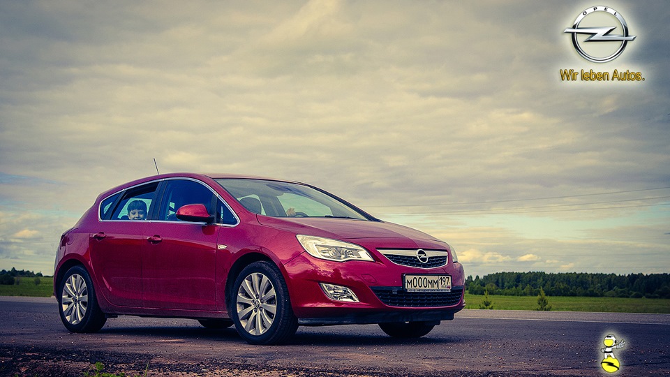 Opel Astra "Turbo-RedVelvet"