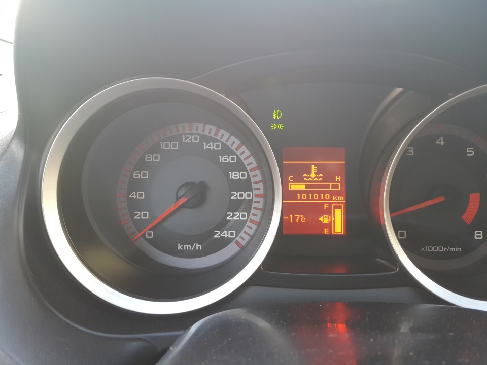 Сел за руль а там очень забавный пробег)) — Mitsubishi Lancer X. Запчасти на фото: 101010