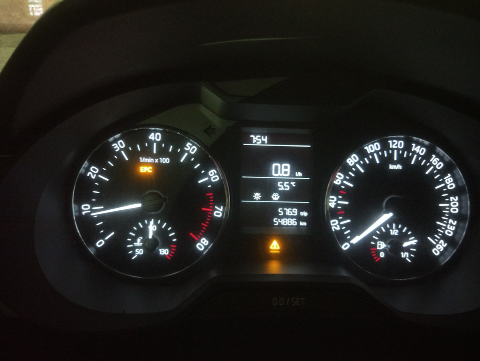 Фото в бортжурнале Skoda Octavia A7 Mk3. Запчасти на фото: S4886, 6110208