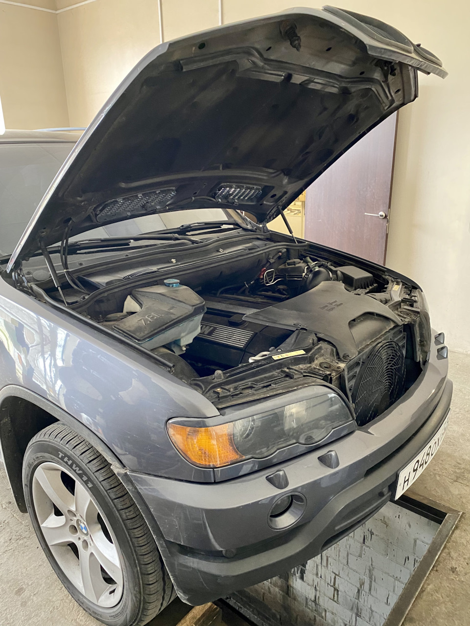 Фото в бортжурнале BMW X5 (E53)