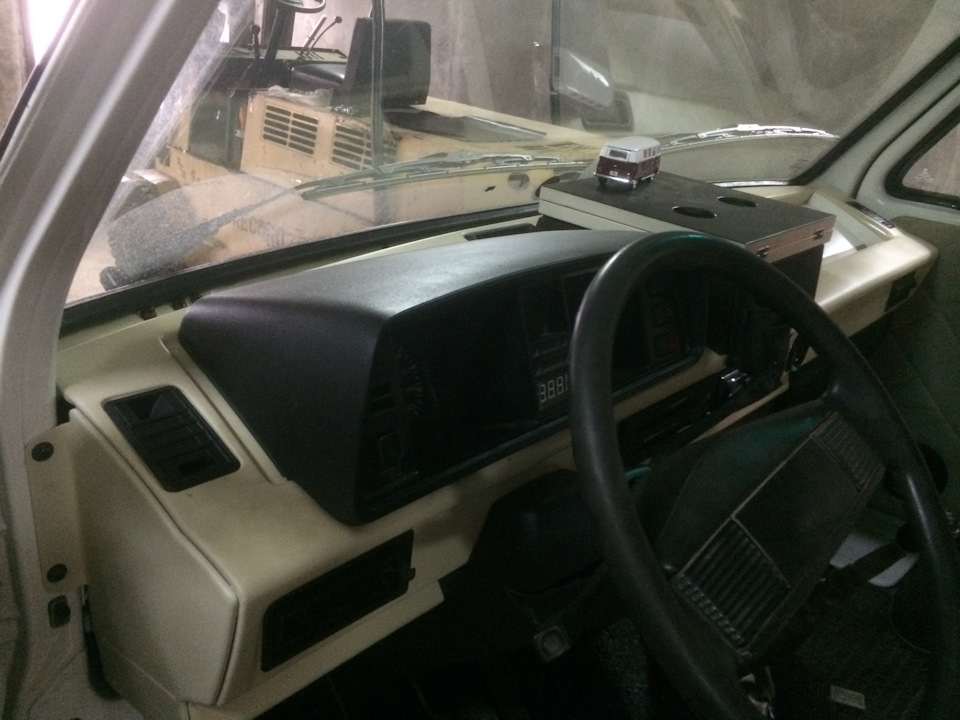 Фото в бортжурнале Volkswagen Transporter T3
