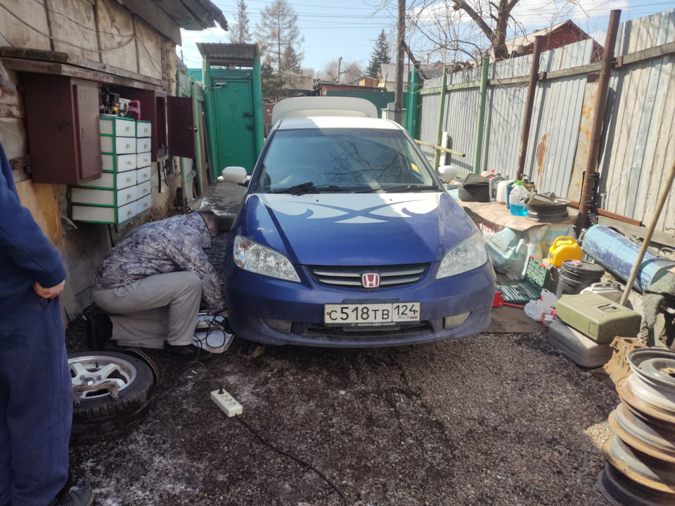 Фото в бортжурнале Honda Civic Ferio (7G). Запчасти на фото: T8134