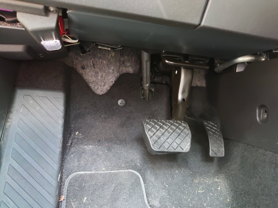 Boring (and a little dusty) — SEAT Leon FR (Mk3)