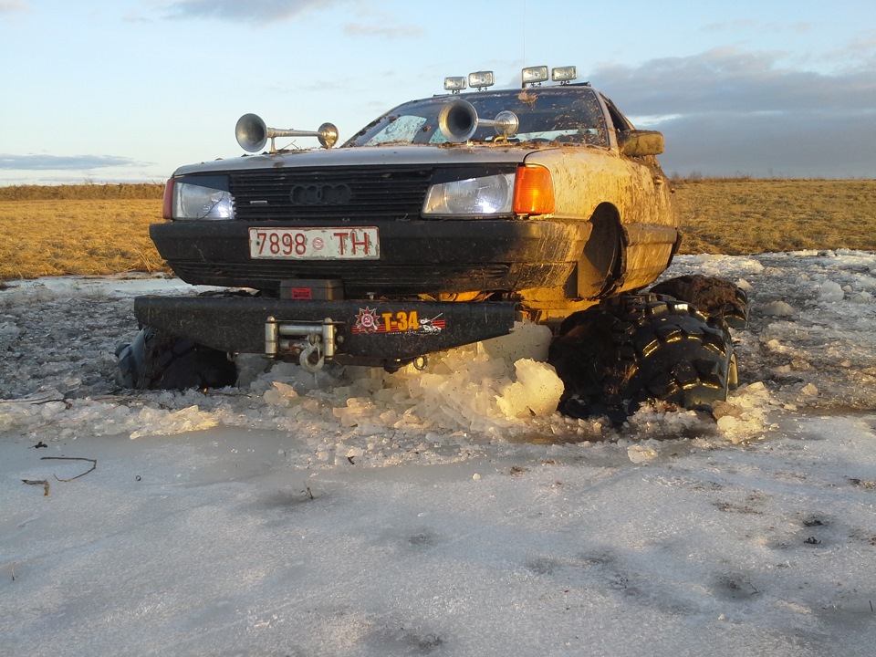 Фото в бортжурнале Audi 100 (C3)