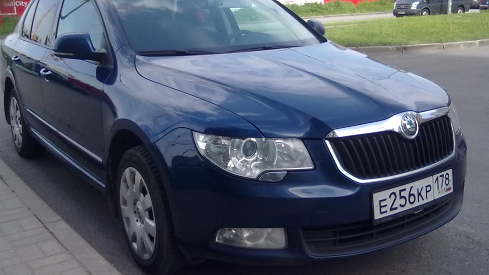 Skoda Superb "Синяя масложорка"