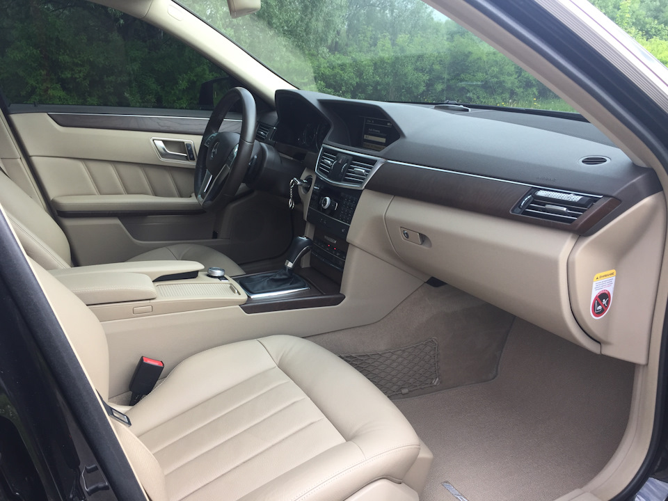 Фото в бортжурнале Mercedes-Benz E-Class (W212)