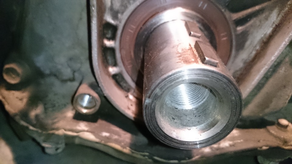 Photo from the logbook Toyota Crown (S140)
