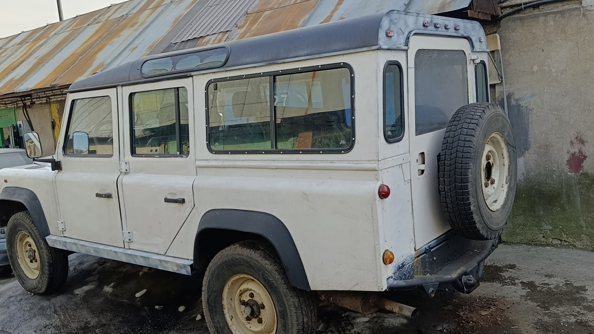 Land Rover Defender (L315/L316) 3.5 бензиновый 1995 | на DRIVE2
