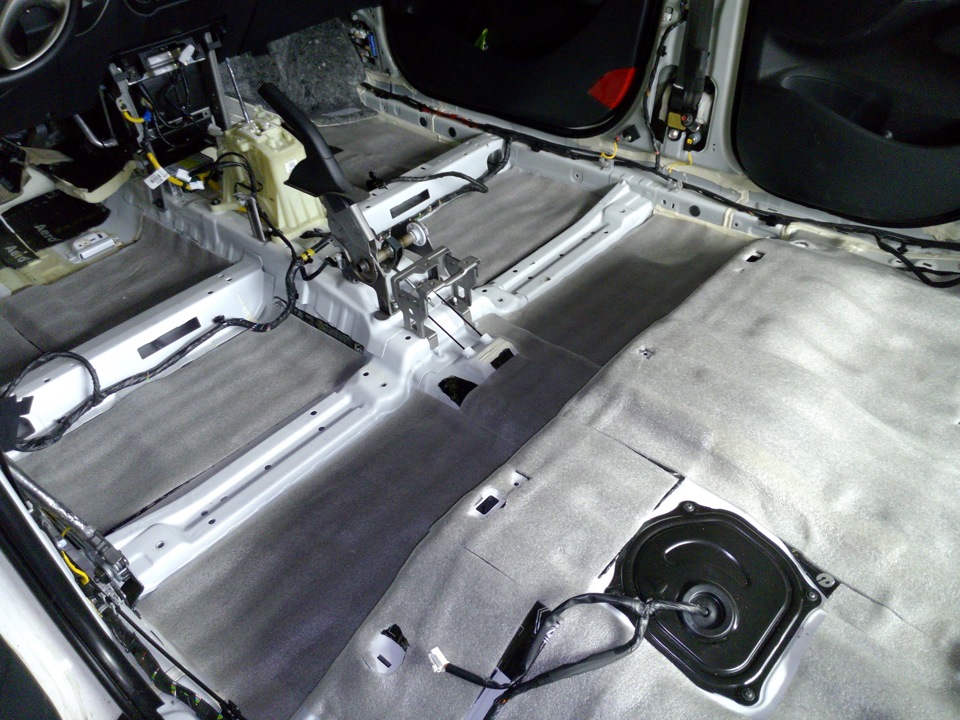 Второй слой пола — шумка — Hyundai ix35