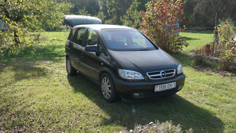 Opel Zafira Зоська