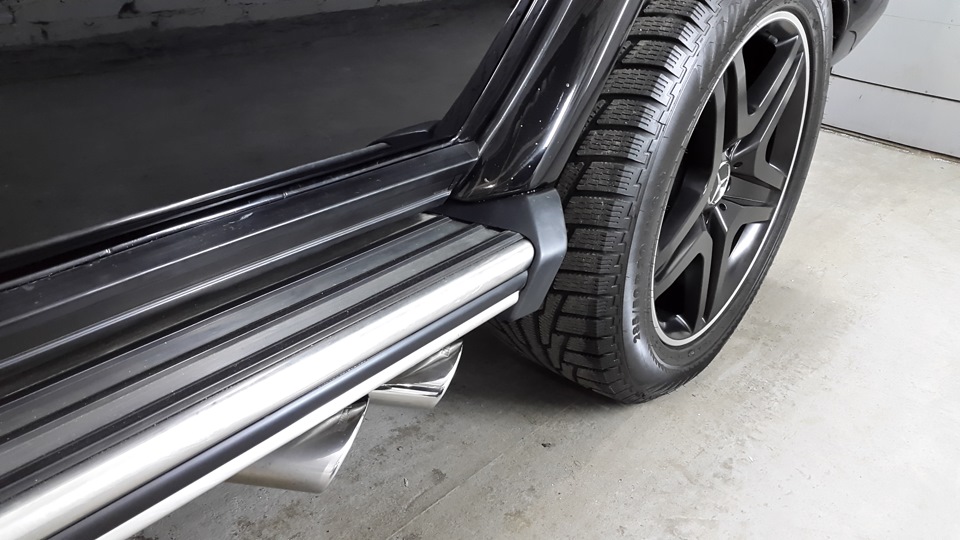 Выхлопные трубы и подножки также почистили — Mercedes-Benz G-Class (W463 1G)