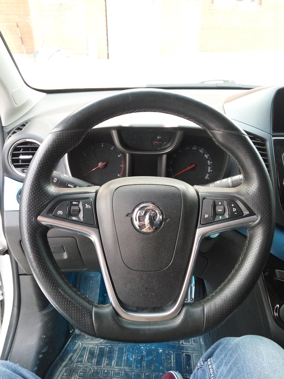 на месте — Chevrolet Orlando (1G)