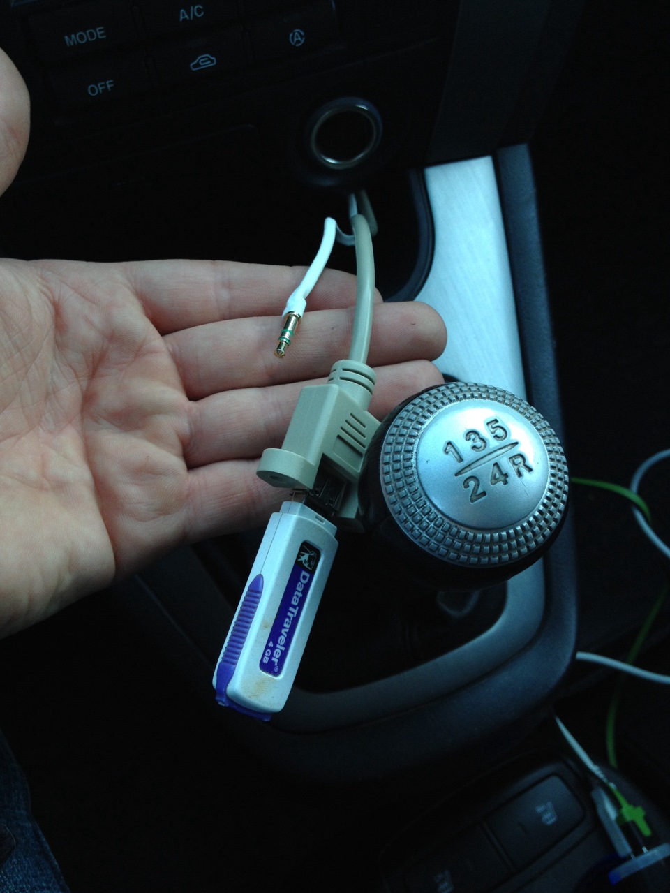 AUX и USB — Hyundai Tucson (JM)
