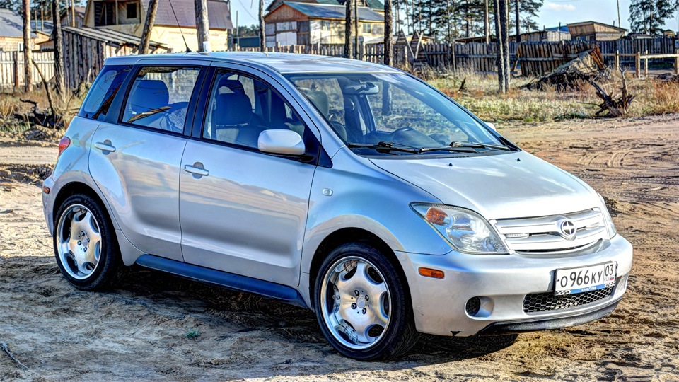 Scion xA MT
