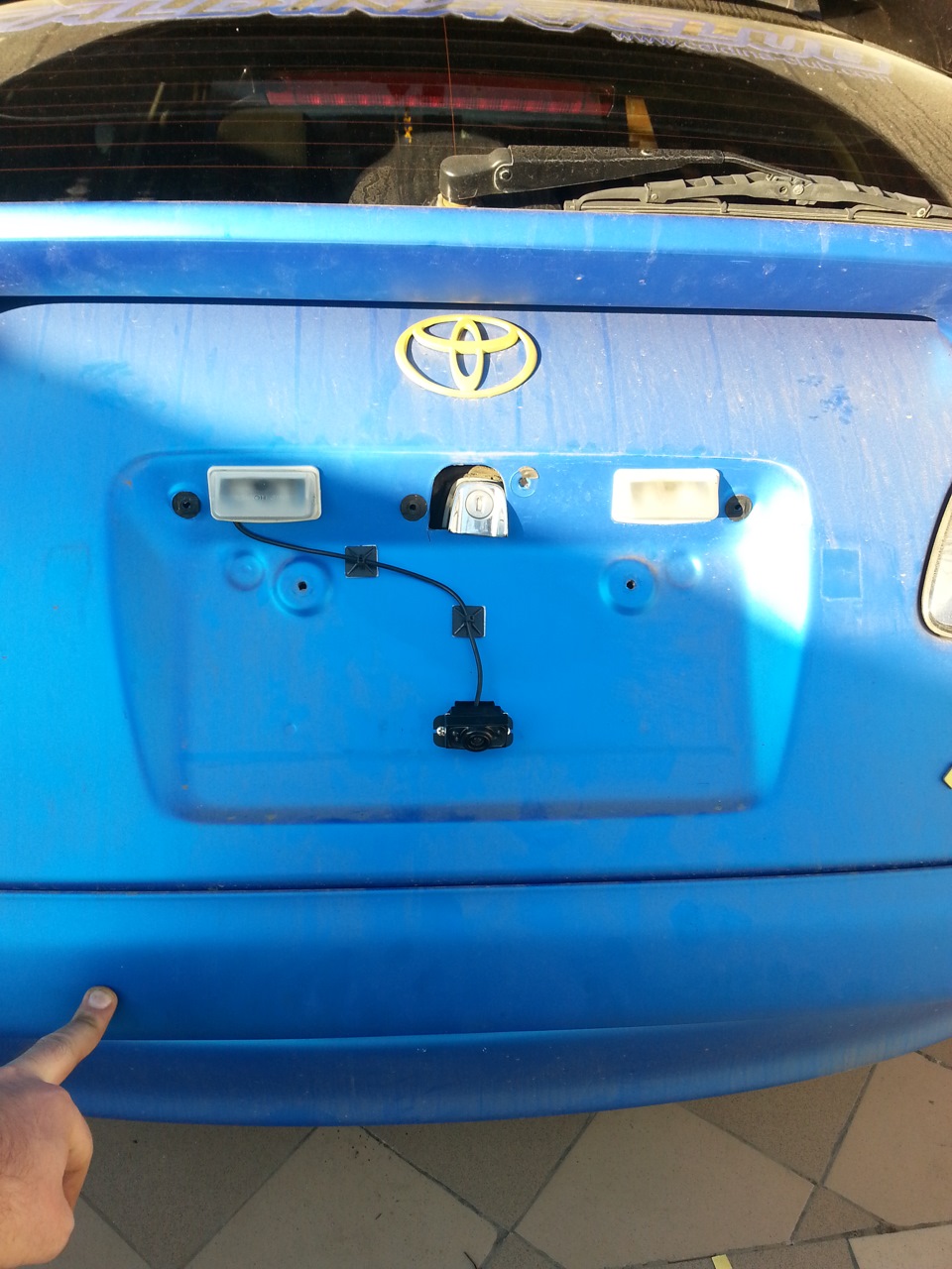поставили заднюю — Toyota Caldina (210)