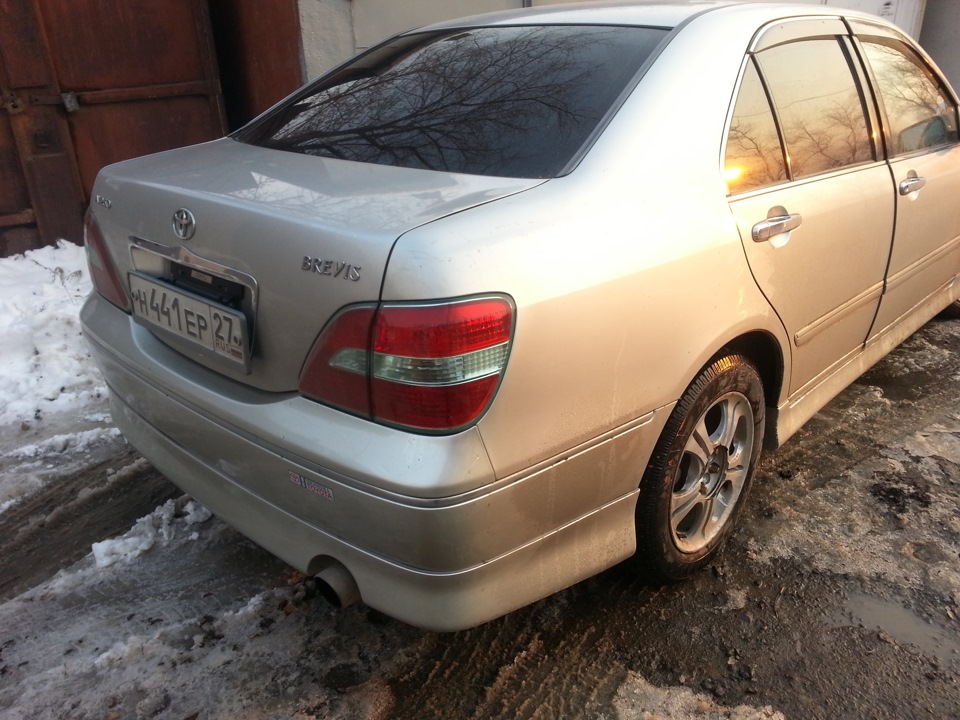 Оригинальный обвес на месте — Toyota Brevis