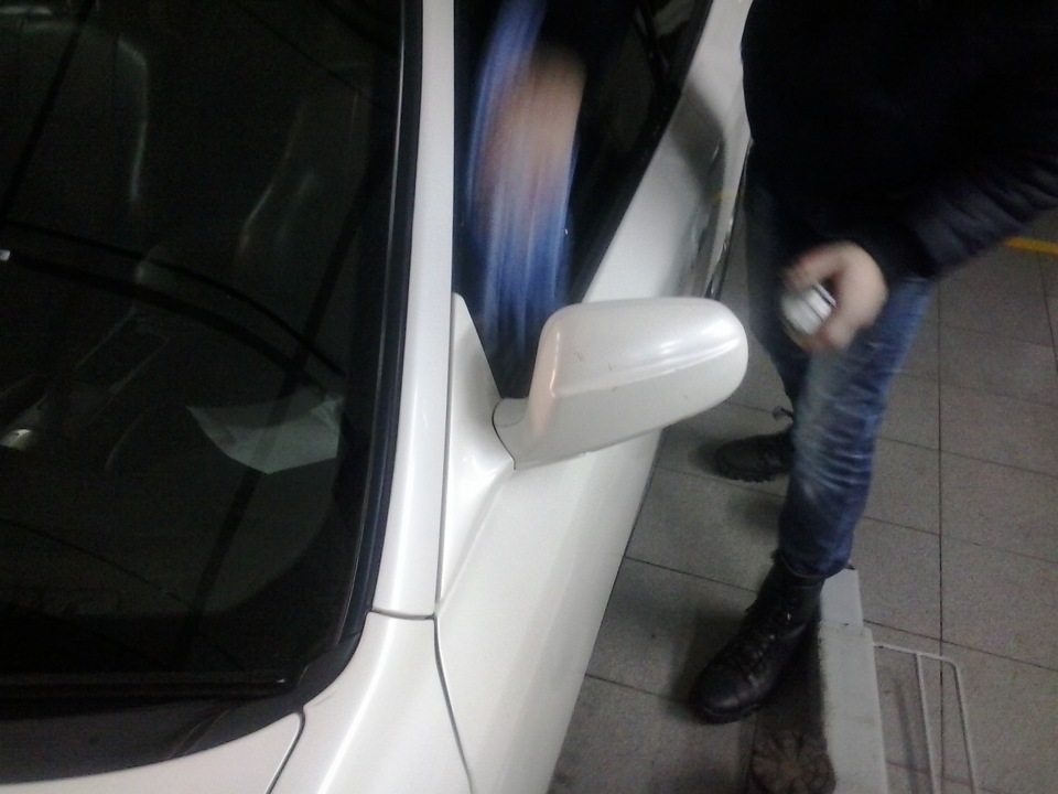 Левое — Honda Prelude (BB5/BB6/BB7/BB8/BB9)
