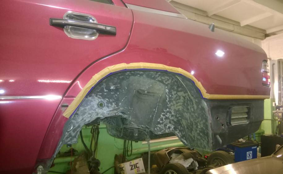 Фото в бортжурнале Mercedes-Benz E-Class (W124)