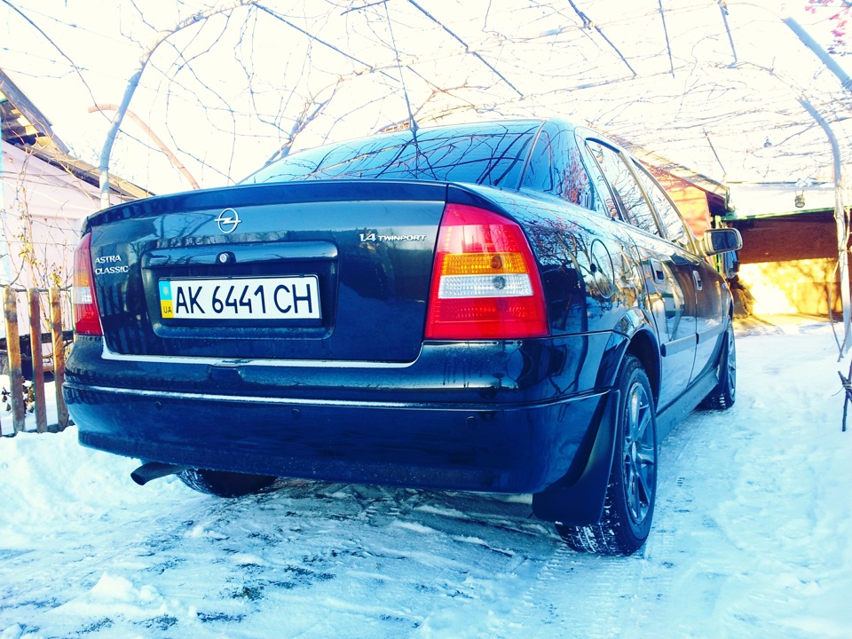 Фото в бортжурнале Opel Astra G. Запчасти на фото: 6441CH