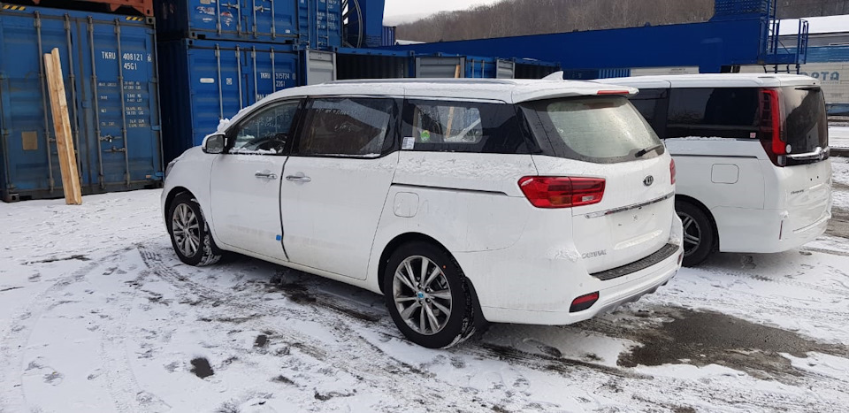Фото в бортжурнале KIA Carnival (3G)