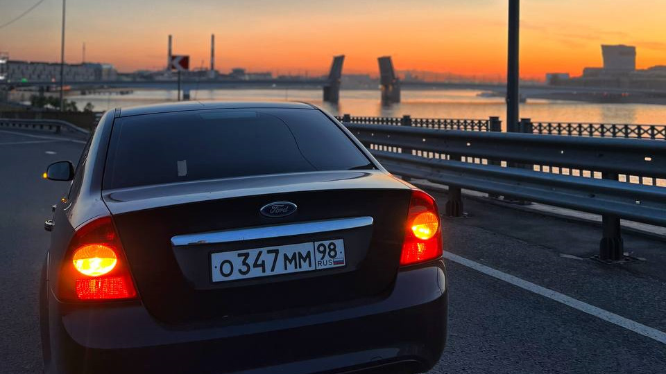 Ford Focus Sedan Опер