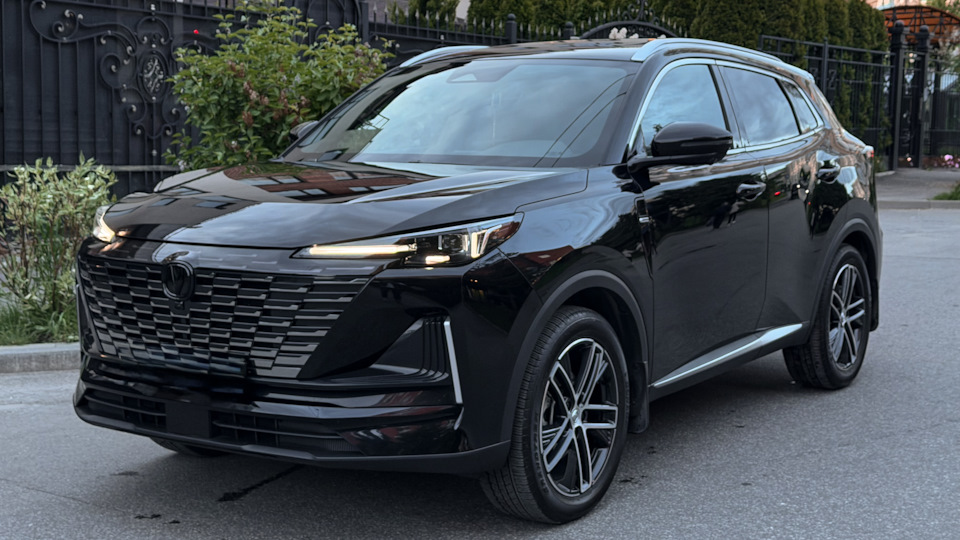 Changan Uni-S black and silver