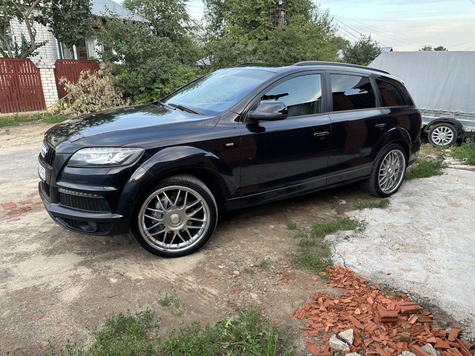 Вид мне нравится, возможно даже большеваты) — Audi Q7 (1G)