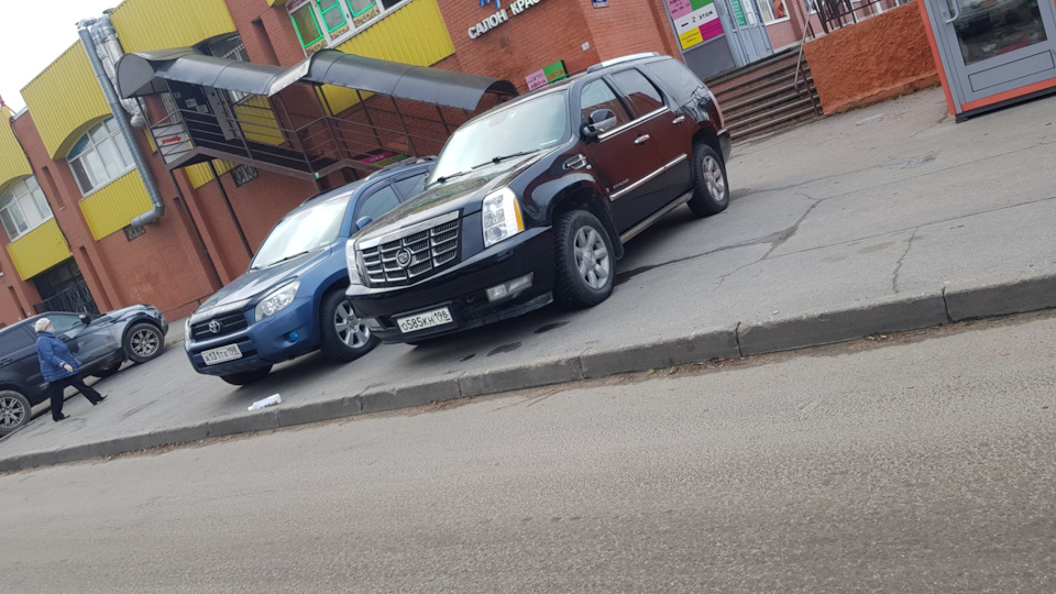 Фото в бортжурнале Cadillac Escalade (3G)