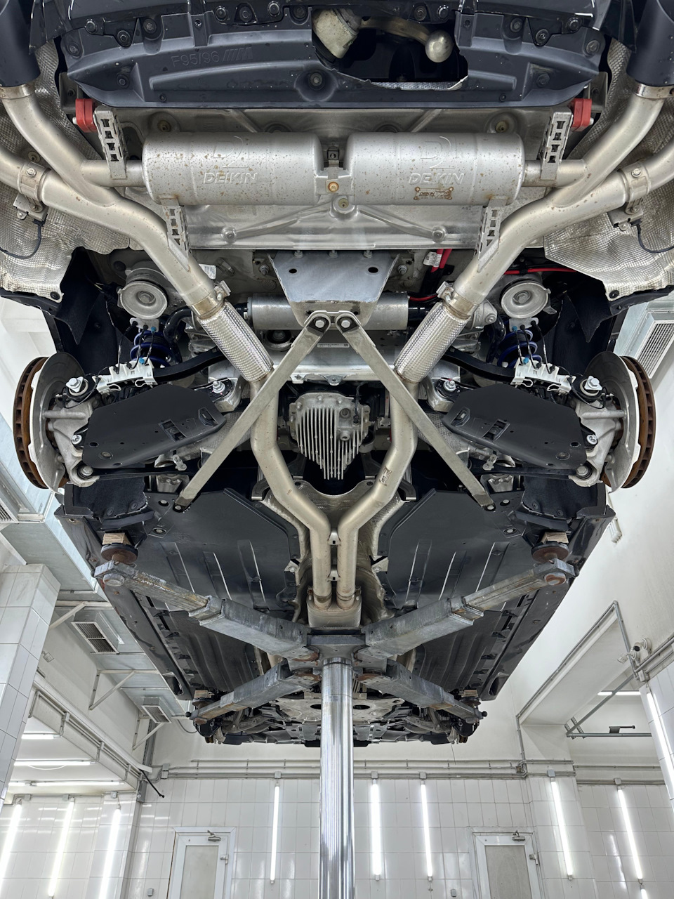 Фото в бортжурнале BMW X5 M (F95)