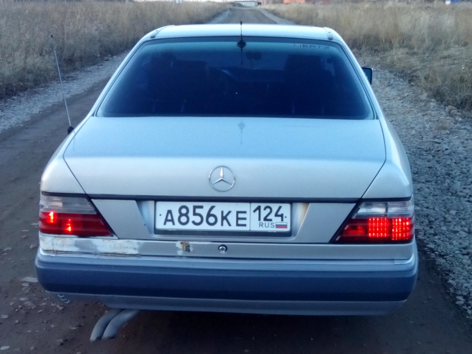 глушитель страшненький, просится нечто определенно иное. — Mercedes-Benz E-Class Coupe (C124)