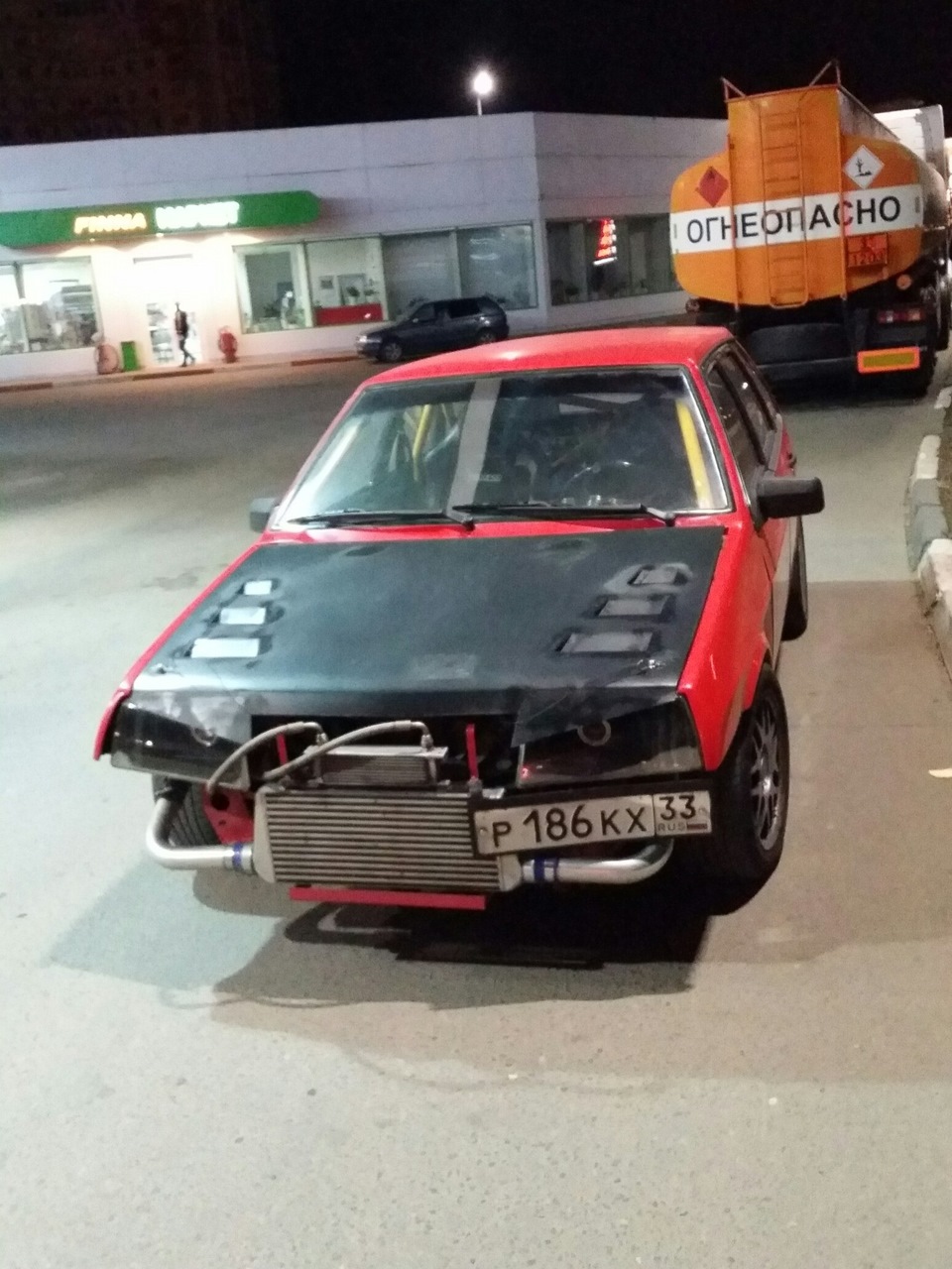 Photo from the logbook Lada 21093. Found on photo: KX331