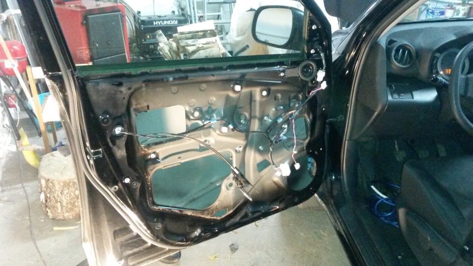 двери до переделки — Toyota RAV4 (III)