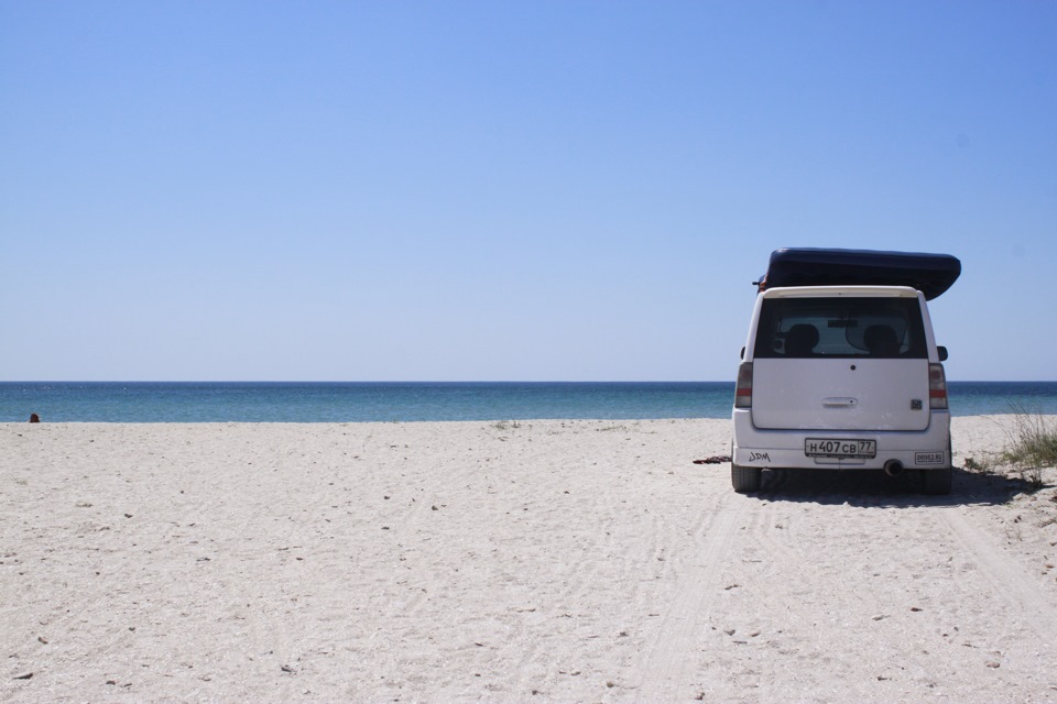 Фото в бортжурнале Toyota bB (1G). Запчасти на фото: C8724