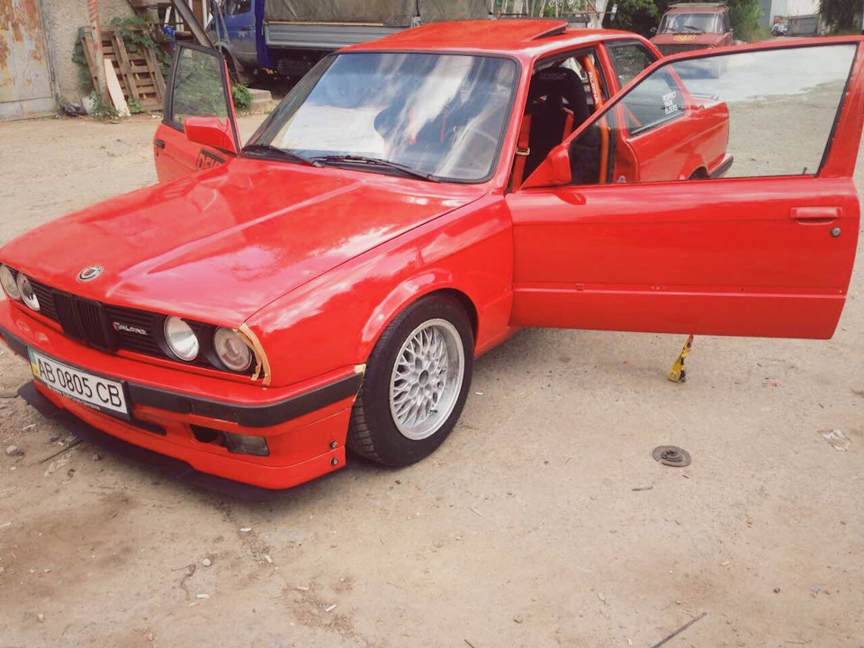 Фото в бортжурнале BMW 3 series Coupe (E30)