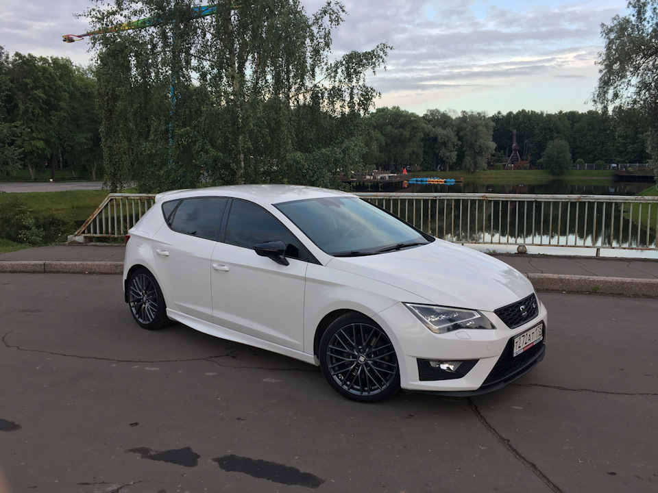 Фото в бортжурнале SEAT Leon FR (Mk3)