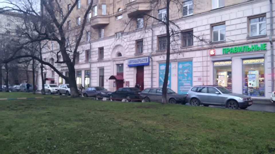 Щербаковская улица, 40 — УАЗ Patriot