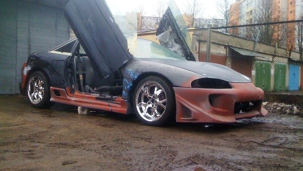 Mitsubishi Eclipse {B}DSM