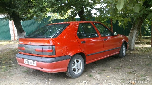 Renault 19 Старая проститутка