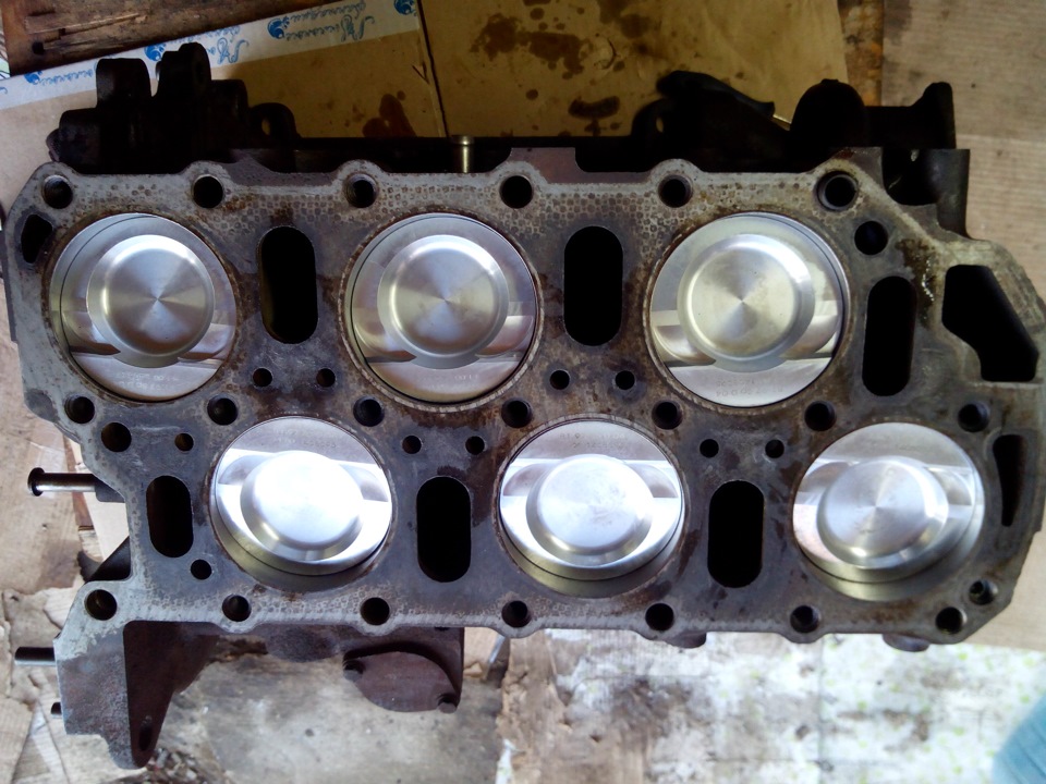 Фото в бортжурнале Volkswagen Passat B4. Запчасти на фото: 422000