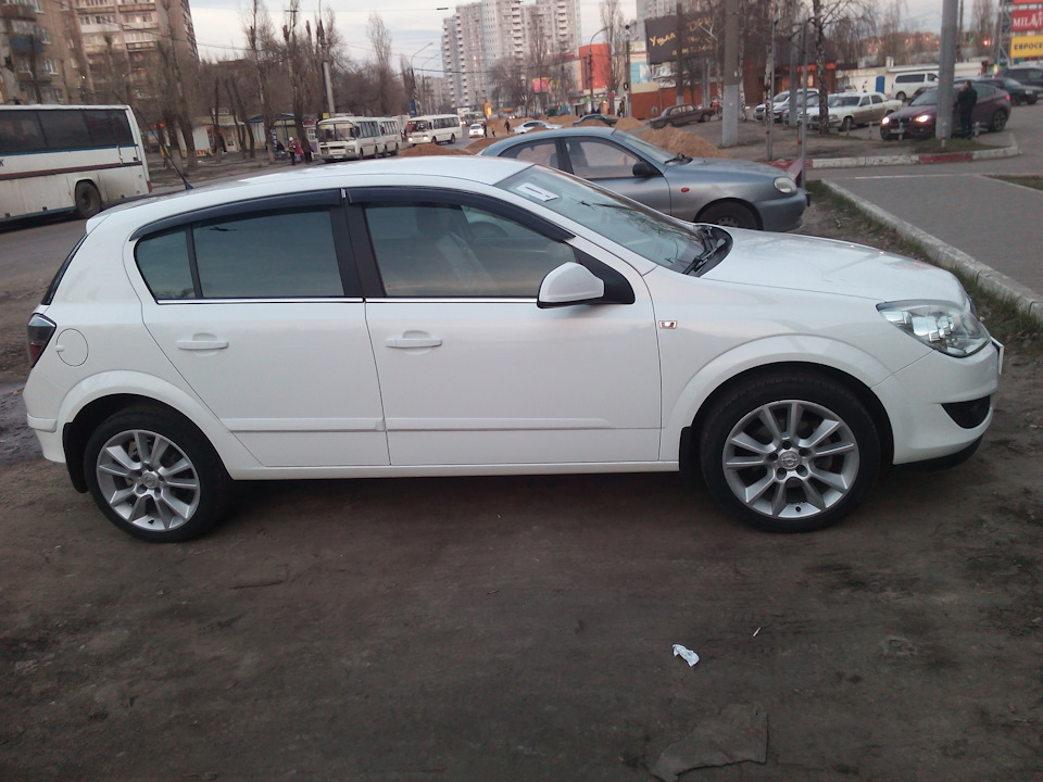 Фото в бортжурнале Opel Astra H