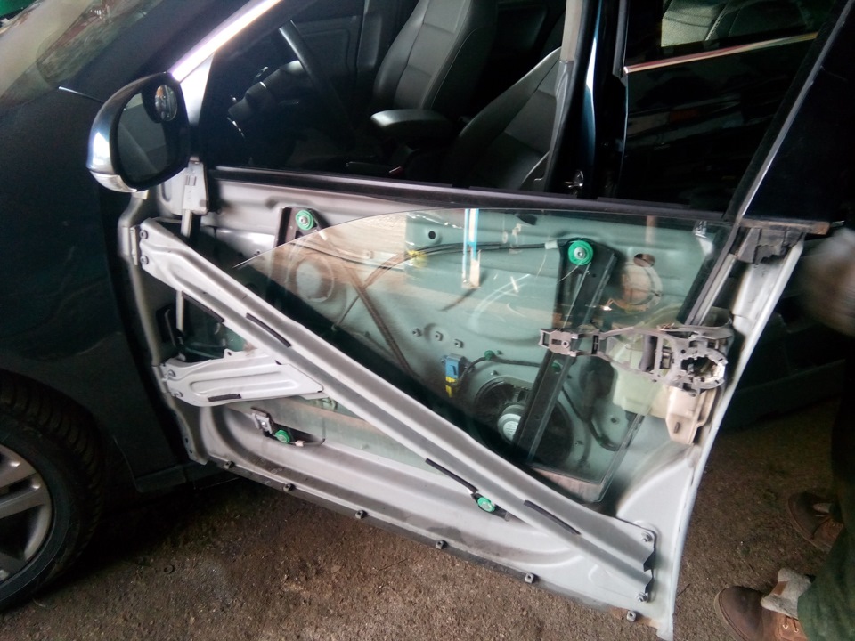 Фото в бортжурнале Volkswagen Jetta V