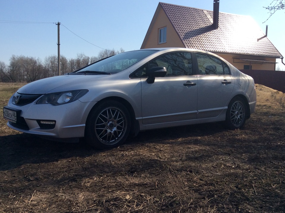 Фото в бортжурнале Honda Civic 4D (8G)